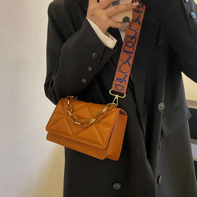 Bolsa de Ombro Feminina em Couro PU - Elegância e Praticidade em um Design Moderno!